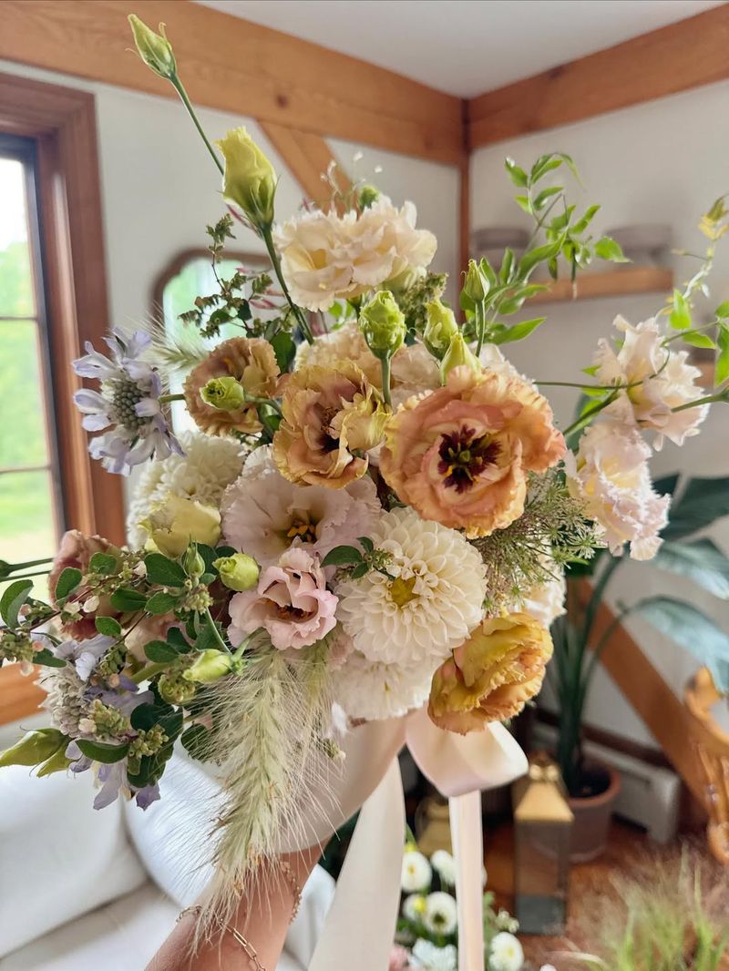 Lisianthus Stays Fresh For Days Without Wilting