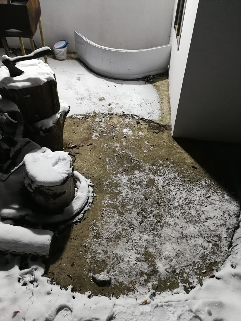 Septic Tank Warmth Leaves Distinctive Marks