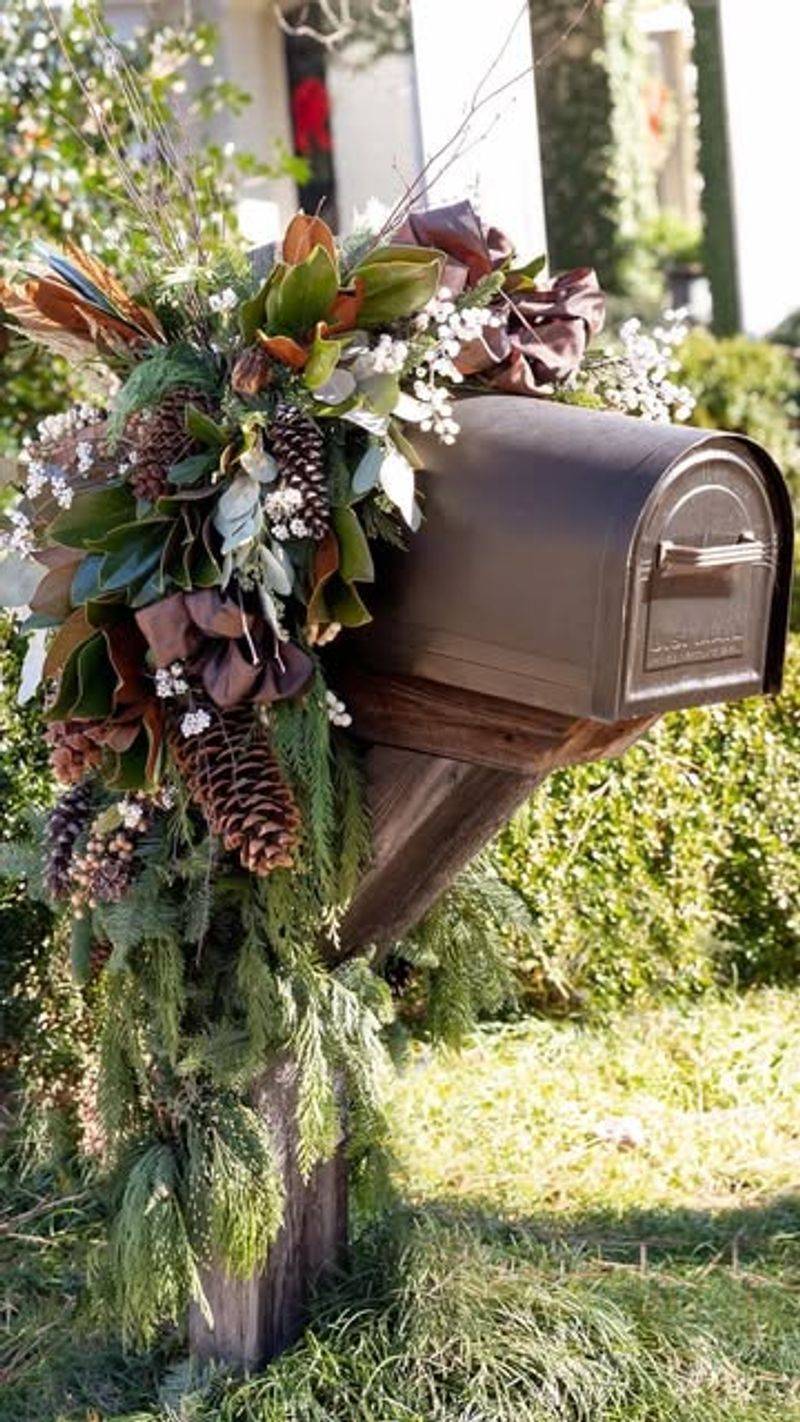 Decorating Mailbox Posts Rather Than Boxes