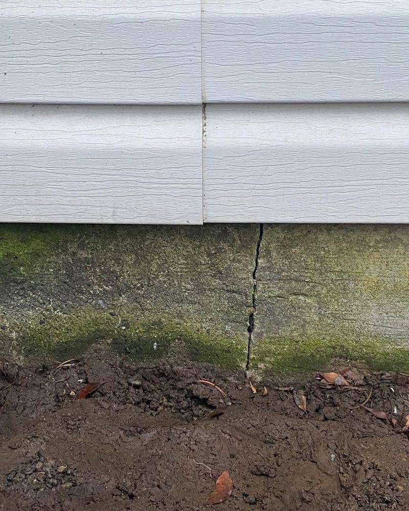 Ignoring Foundation Cracks And Gaps Before Winter