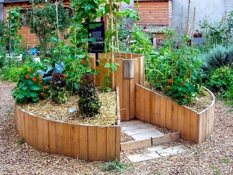 Keyhole Garden Design For Maximum Efficiency
