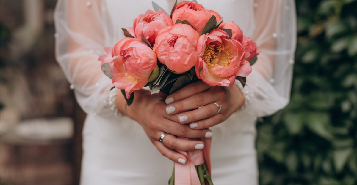 wedding bouquet (featured image)