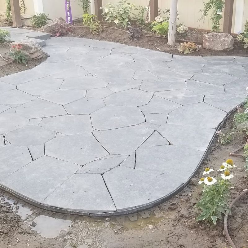 Flagstone Paths That Handle Freeze&ndash;Thaw Cycles