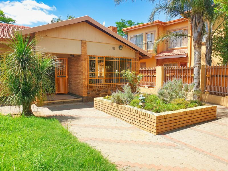 Non-Native Tropical Plants