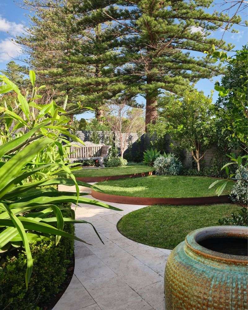 Design Tips For Balancing Bold And Subtle Shades