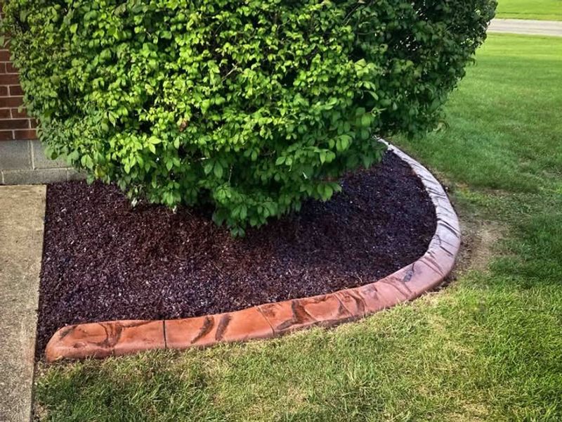 Rubber Mulch Edging