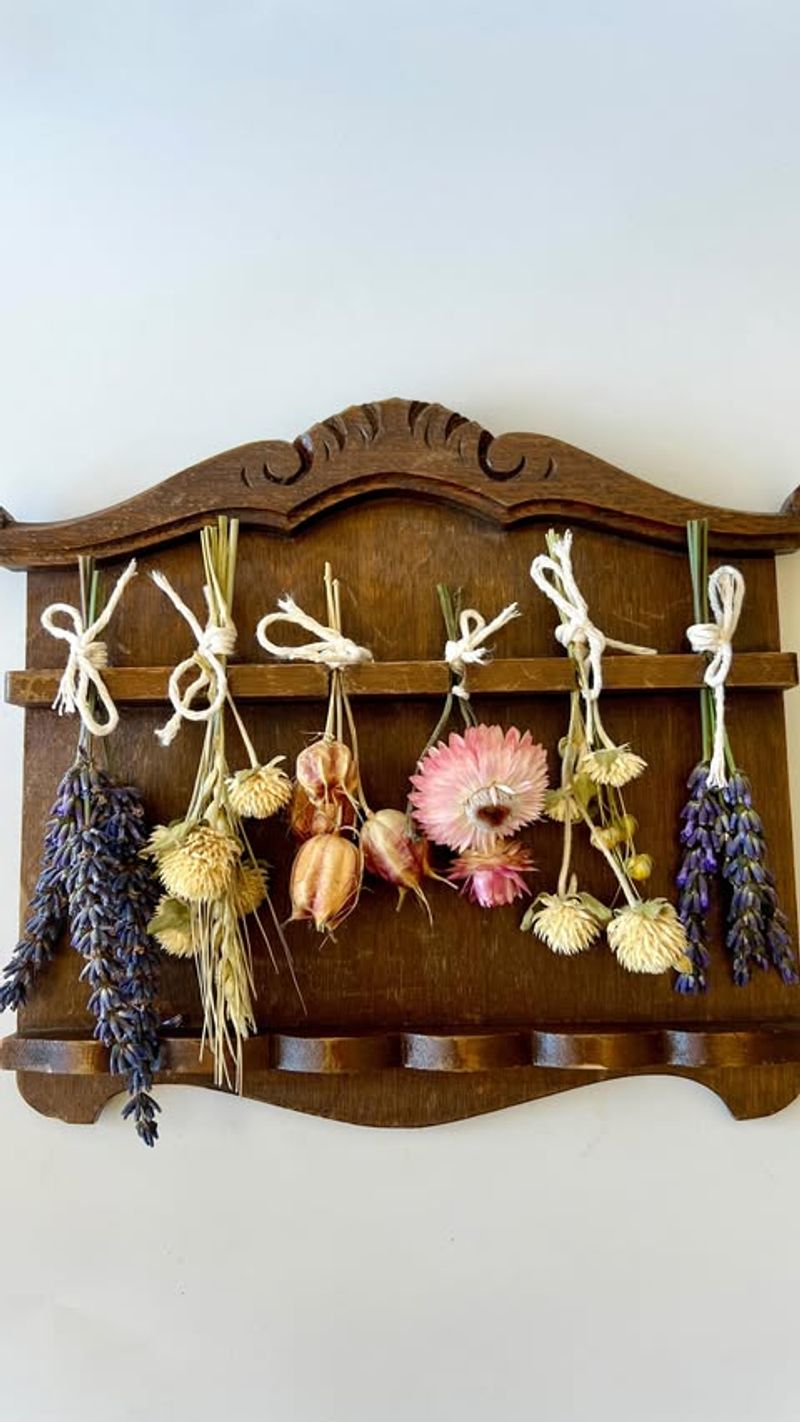 Decorate Shelves With Dried Flower Bundles