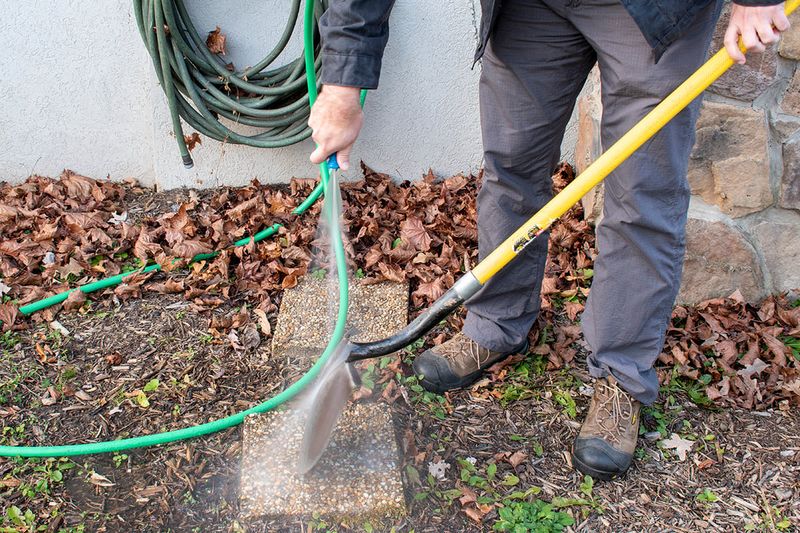Leaving Garden Tools And Supplies Outside