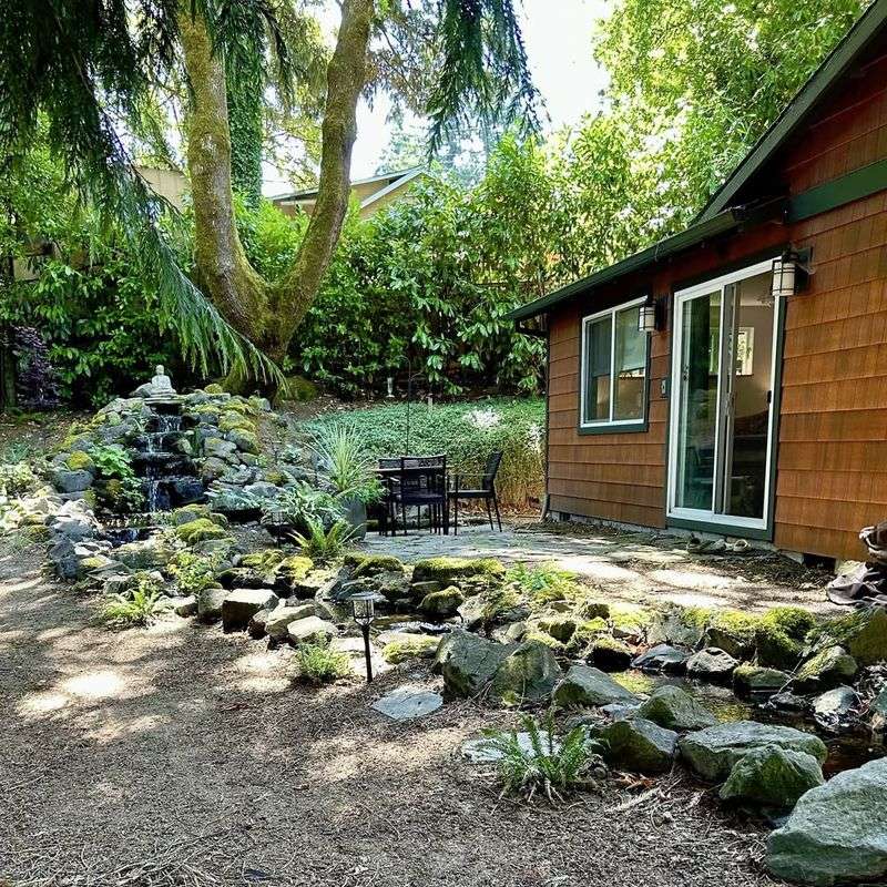 Relaxed Naturalistic Style