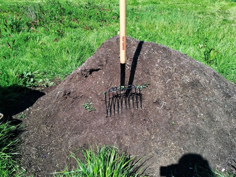 Mulch Fork Or Pitchfork