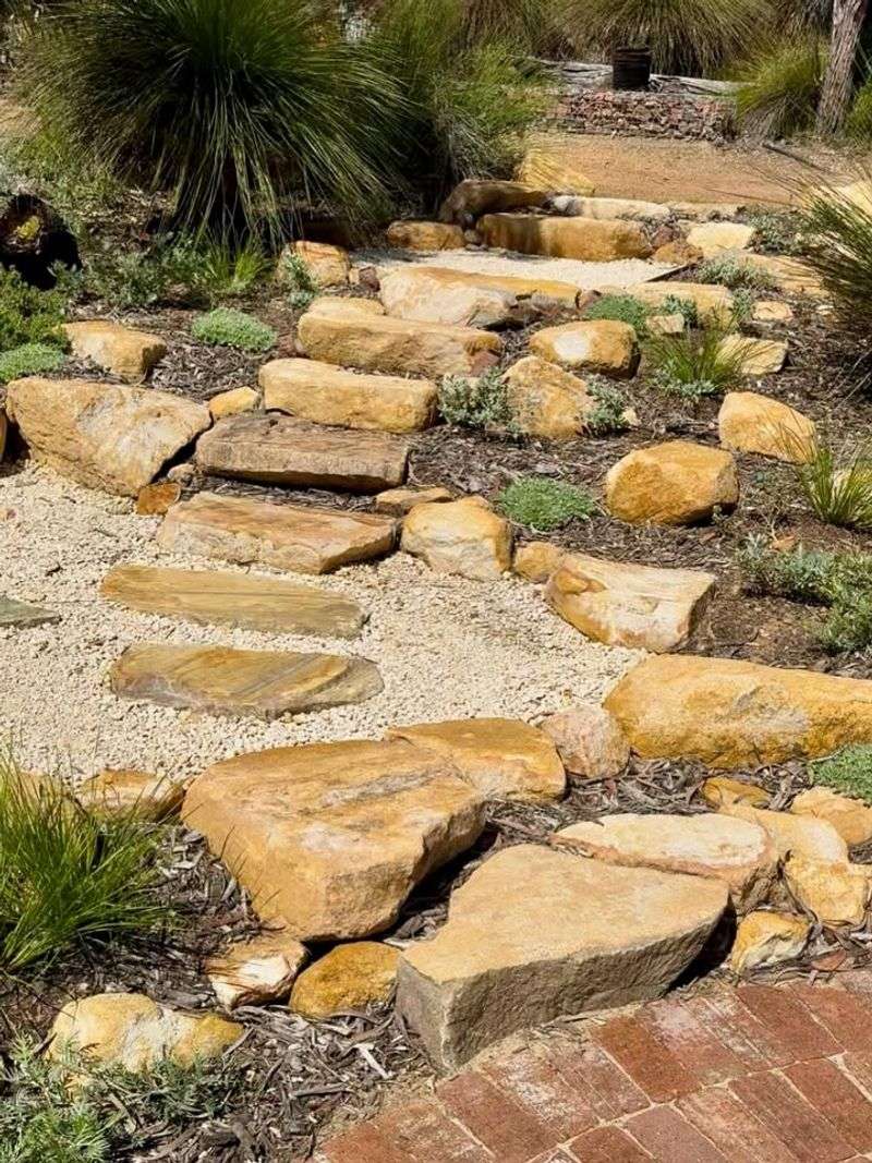 Stone-And-Gravel Combo Paths For Texture