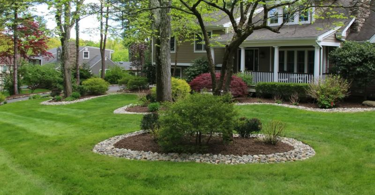 Seasonal Landscaping Tips That Make Homes Sell Quickly In California