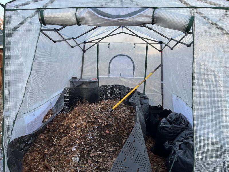 Compost Pile Heating System