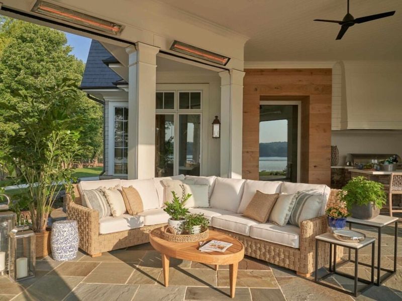 Choose Seating That Stays Comfortable Even In High Heat