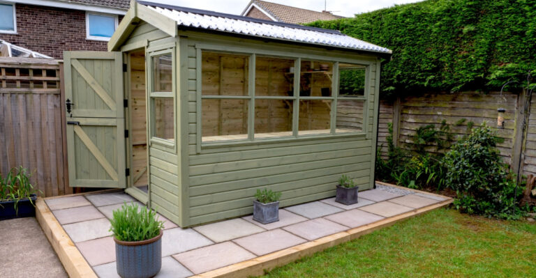garden shed (featured image)