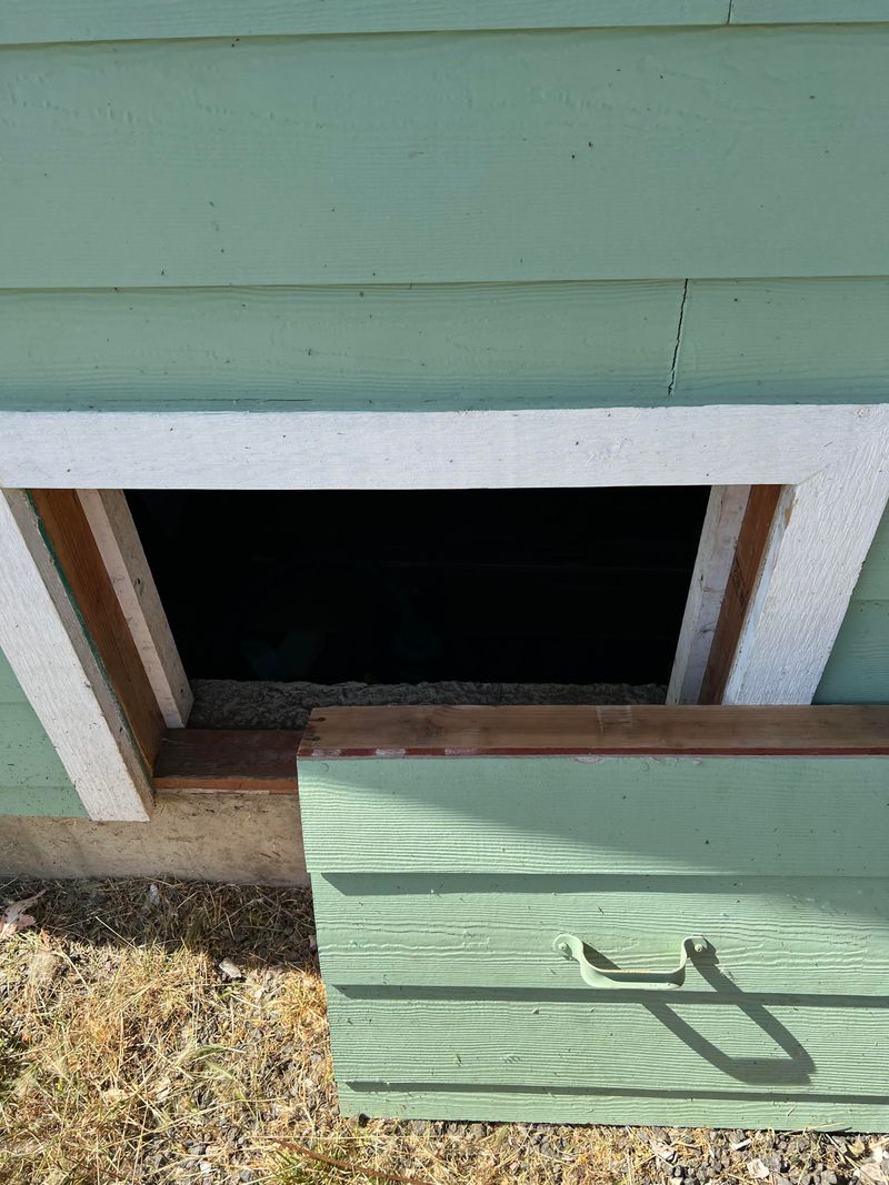 Block Access To Crawl Spaces And Dens