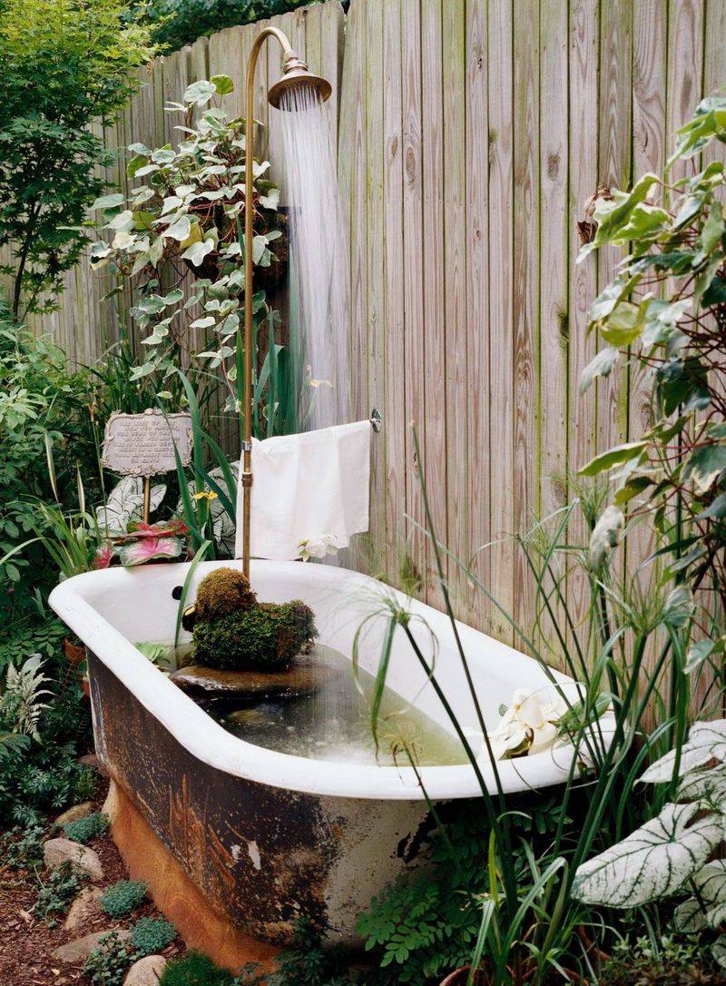 Turn Old Bathtubs Into Statement Planters