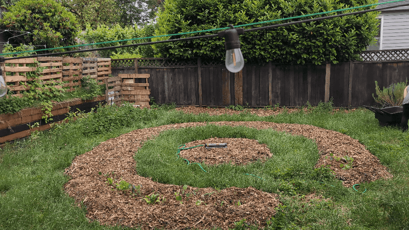 Mulching Too Soon Can Slow Spring Root Growth