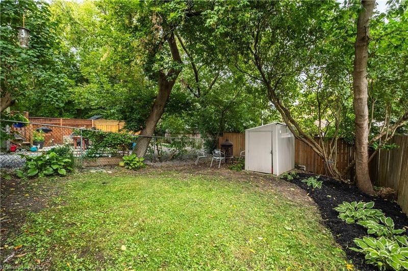 Shade Changes Throughout The Seasons