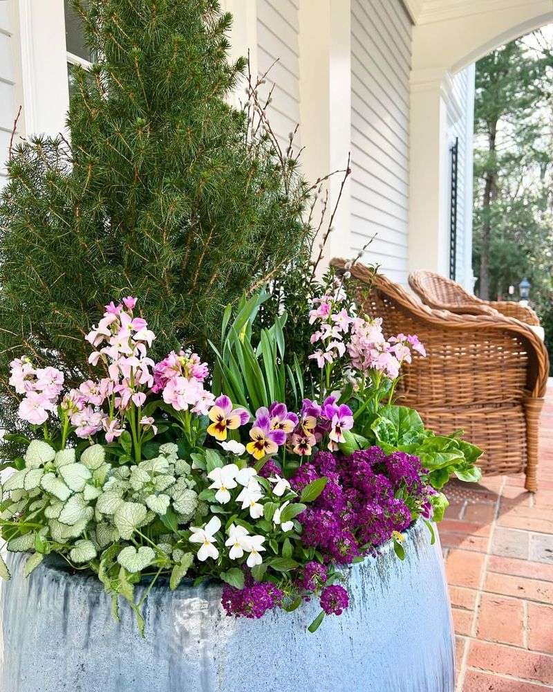 Oversized Pots Become Seasonal Focal Points