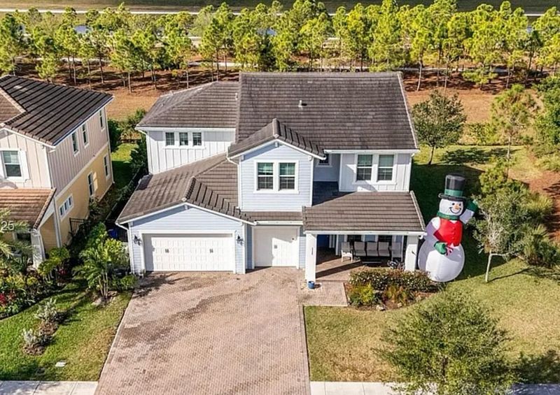 Understanding Property Lines In Florida