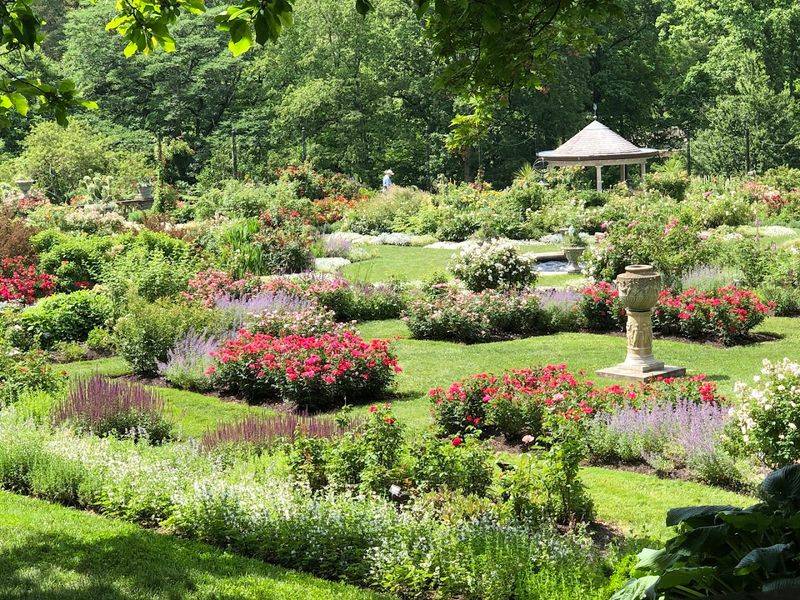 Garden Design That Feels More Like A Landscape Painting