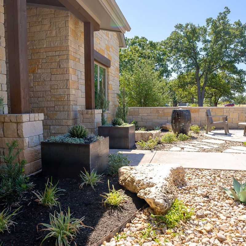 Modern Gravel Flower Bed