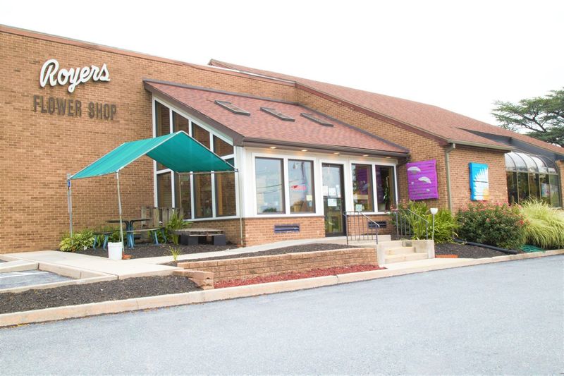 Royer's Flowers And Gifts