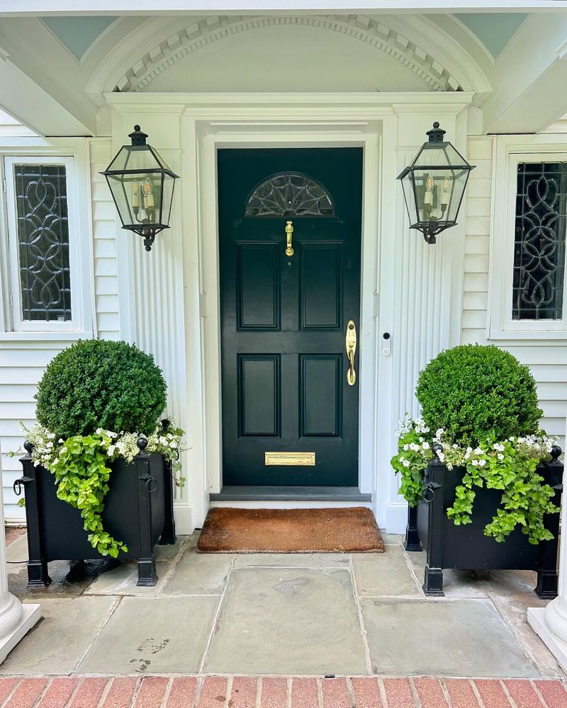 Compact Size Fits Formal And Casual Front-Yard Styles