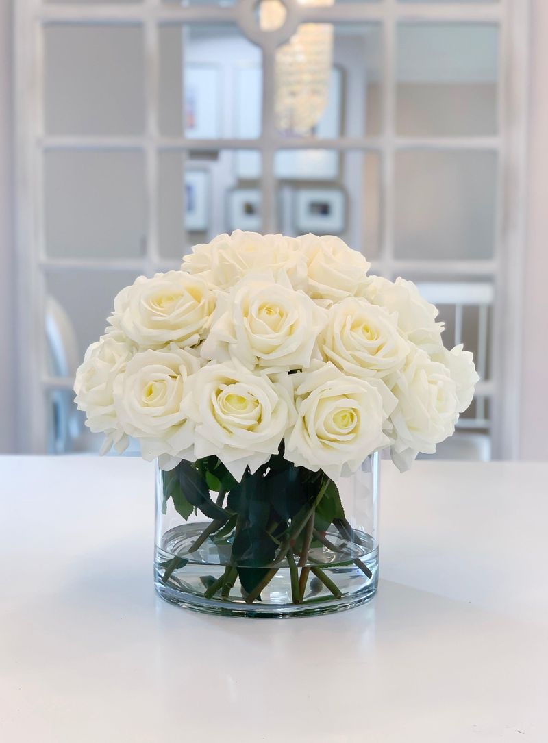 Choose The Right Vase And Clean It Thoroughly