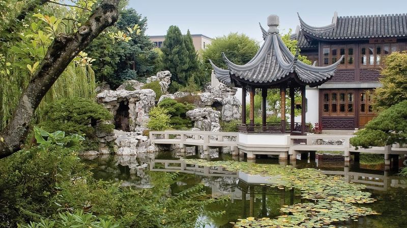 Lan Su Chinese Garden