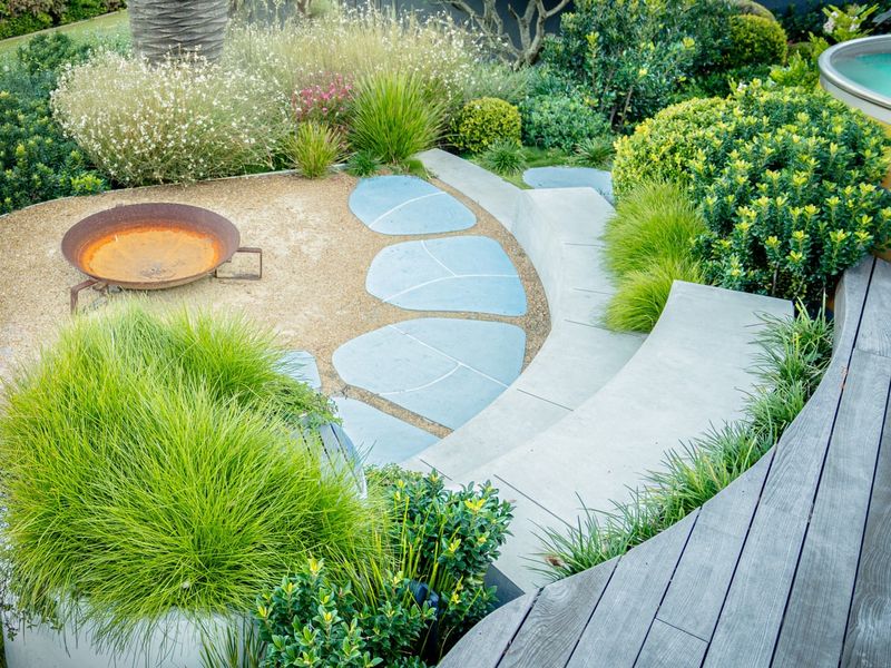 Create Depth With Curved Plant Beds