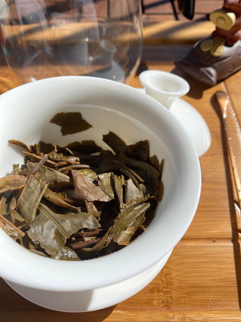 Tea Leaves Improve Soil Texture Over Time