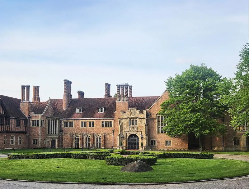 Year-Round Mansion Tours, Including In March