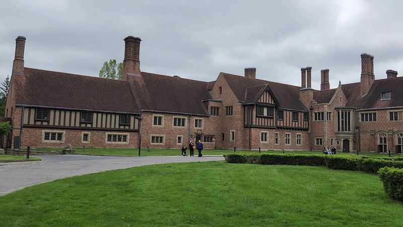 March Visits Mean Fewer Crowds