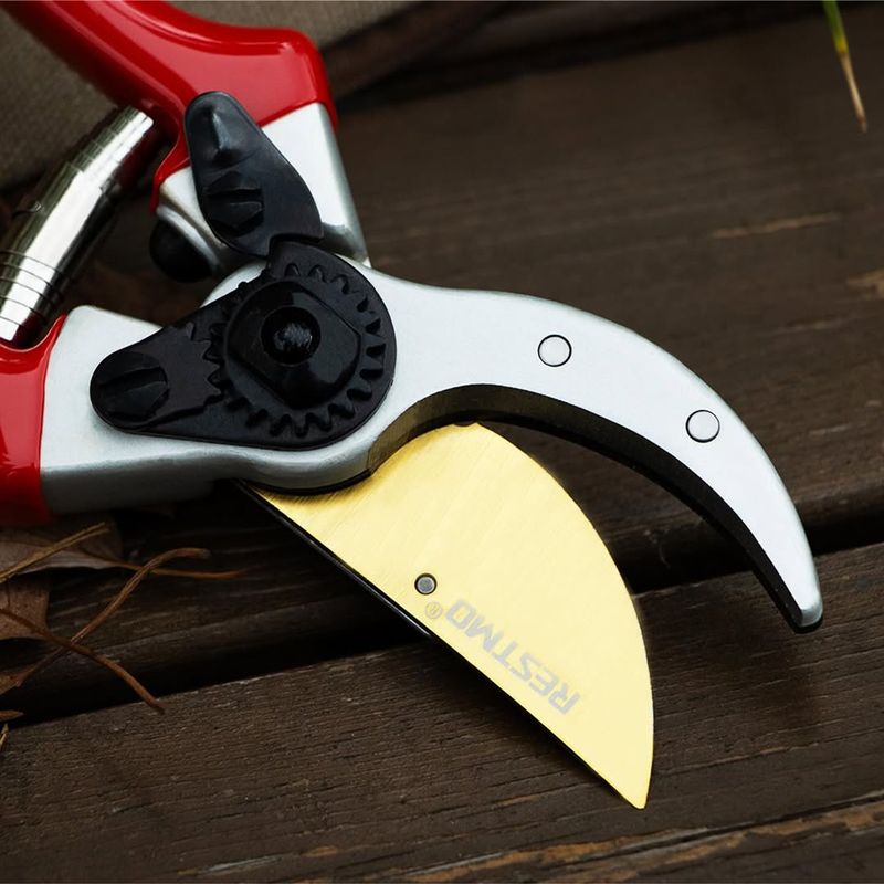 Use Clean Sharp Tools To Prevent Stress And Disease