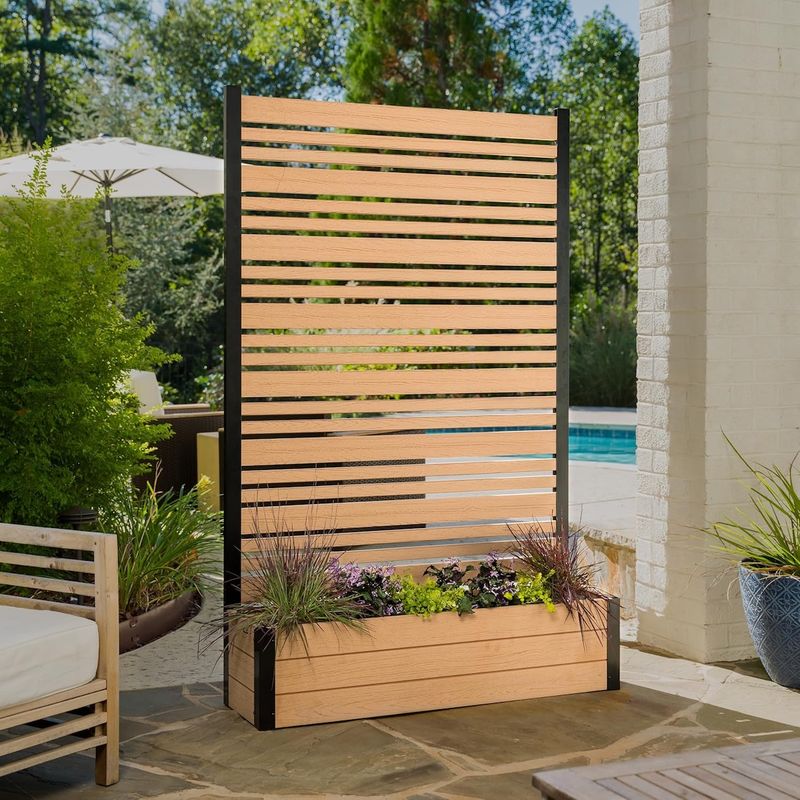 Privacy Screens With Planters