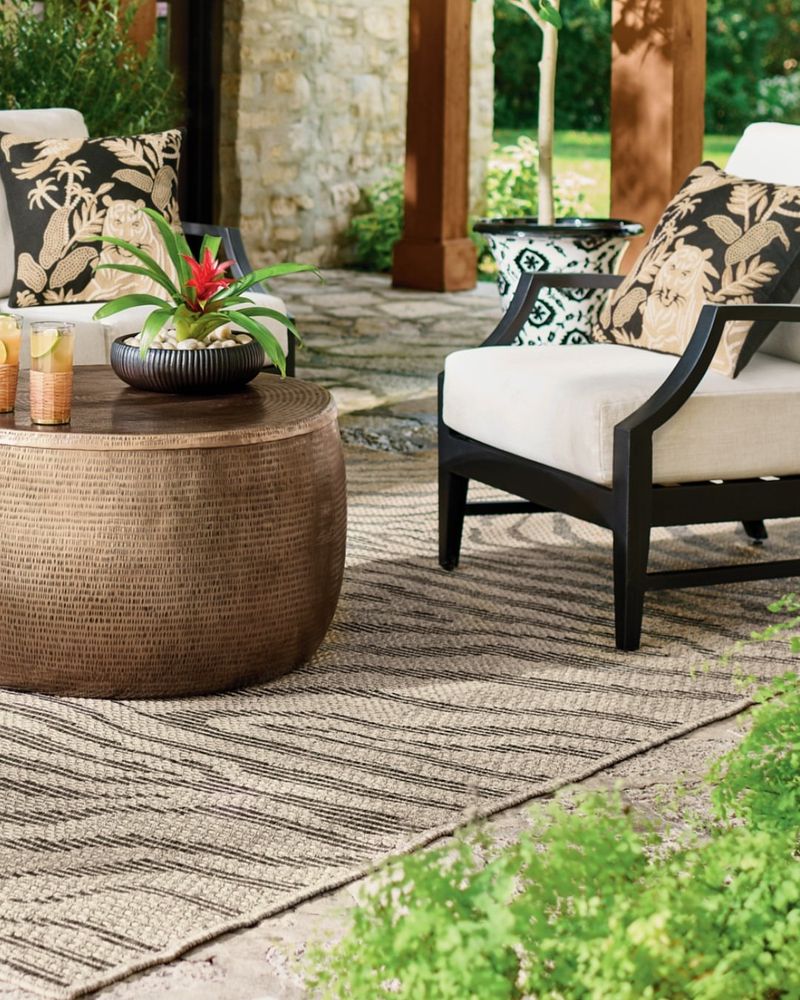 Outdoor Rugs To Define A Seating Spot