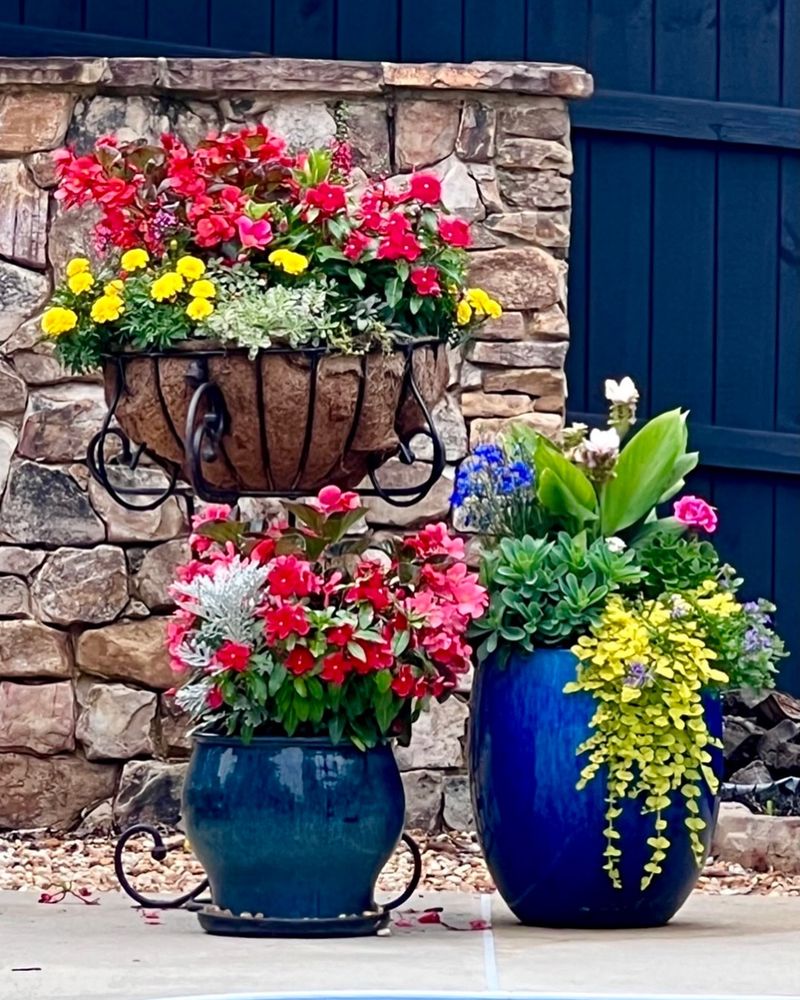 Container Plant Corners With Heat-Tolerant Plants