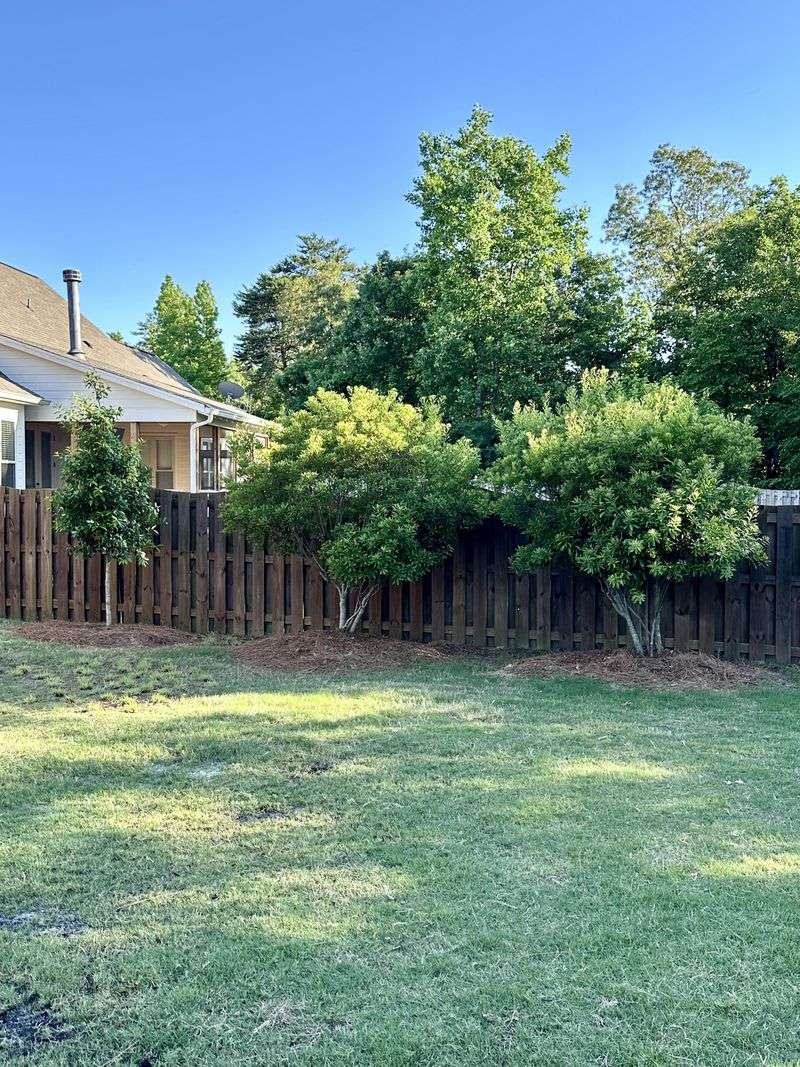 Adapts Easily To Different Yard Sizes