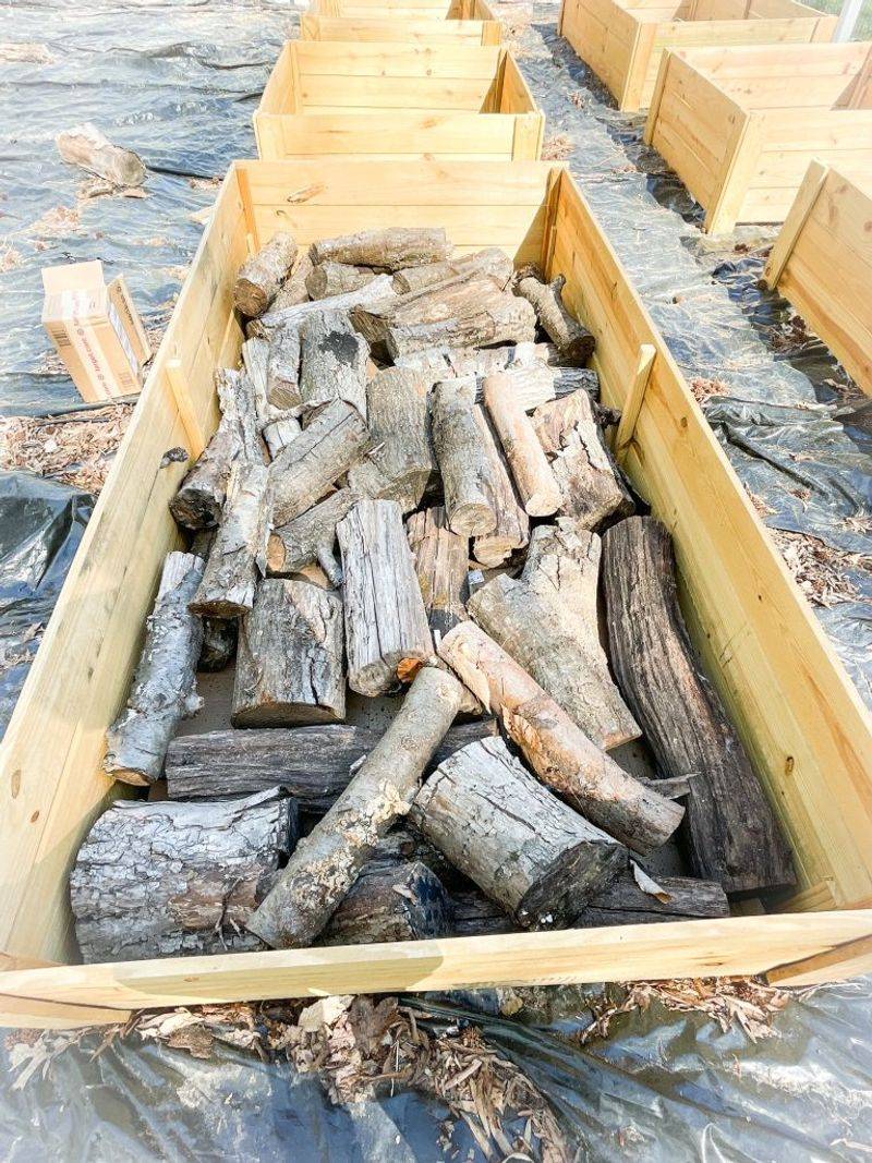 Logs Improve Drainage In Heavy Clay Soil