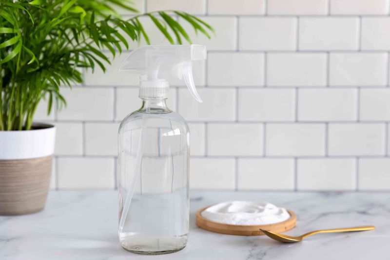 How To Mix A Baking Soda Spray For Garden Plants