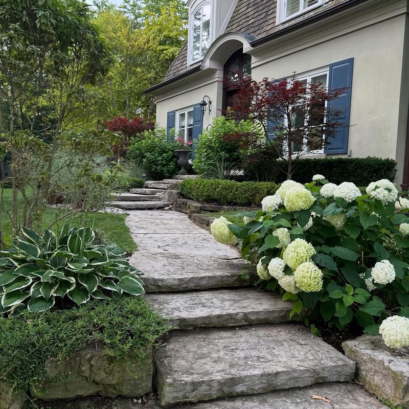 Frame The Walkway With Well-Kept Planting Beds
