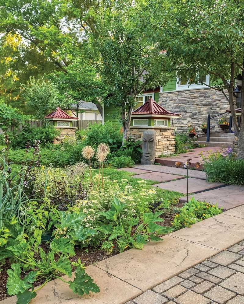 Layered Gardens Usually Support More Predator Activity