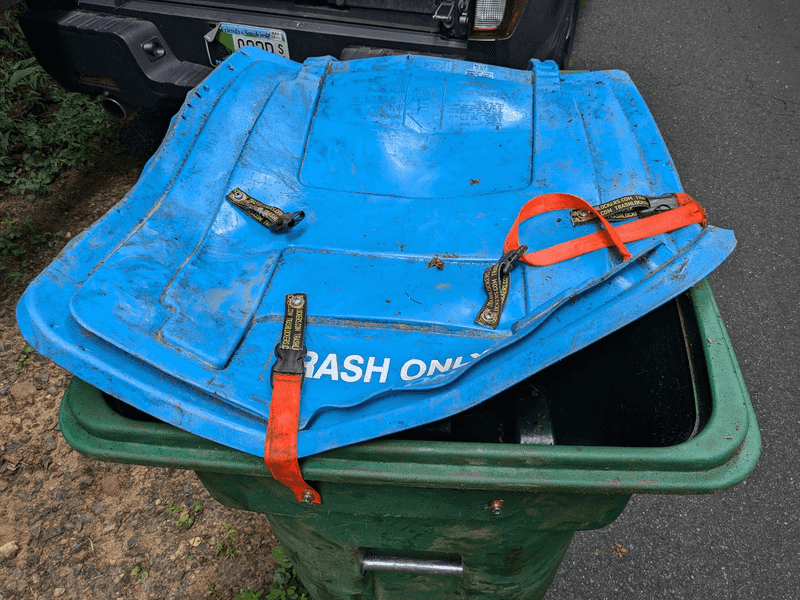 Storing Trash Cans Without Tight Lids Storing Trash Cans Without Tight Lids