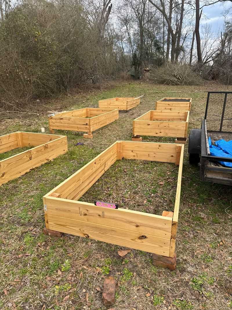 Compacted Beds Need Air Before More Fertilizer Compacted Beds Need Air Before More Fertilizer