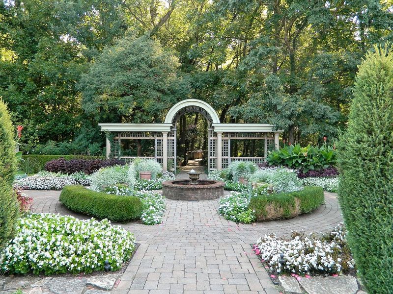 Dayton's Wegerzyn Gardens MetroPark Reaches Peak Color Before Summer Heat