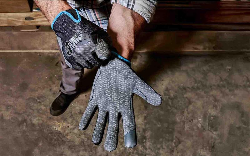Gloves Make Removal Safer When Needed Gloves Make Removal Safer When Needed