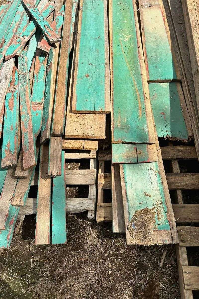 Keeping Lumber, Boards, Or Building Materials Stacked Outside