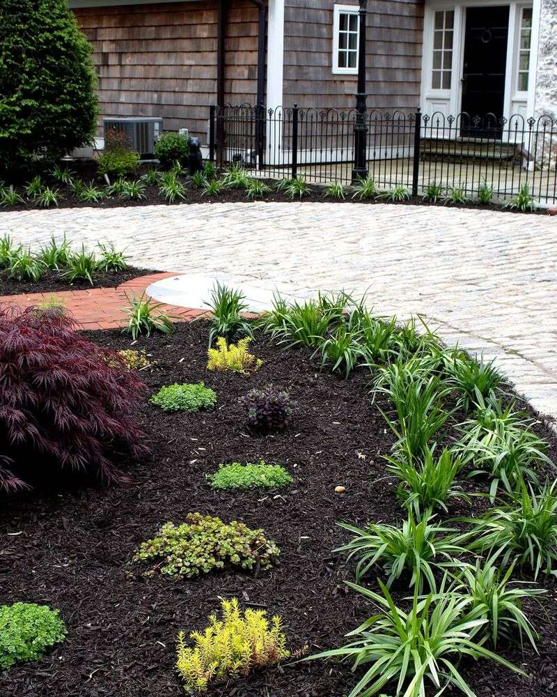 Refresh The Mulch Around The Plants Refresh The Mulch Around The Plants